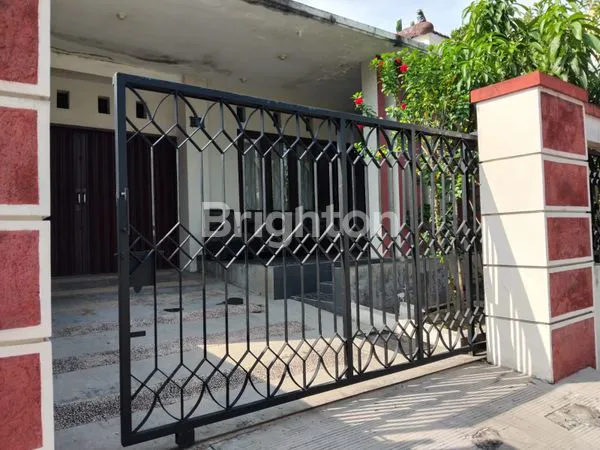 image DIJUAL RUMAH DITENGAH KOTA (2)