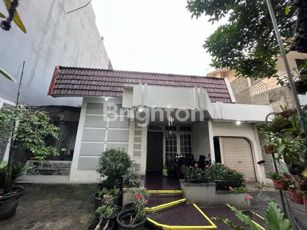 image RUMAH MEWAH LT 360M² DI PERUMAHAN KEDOYA (1)