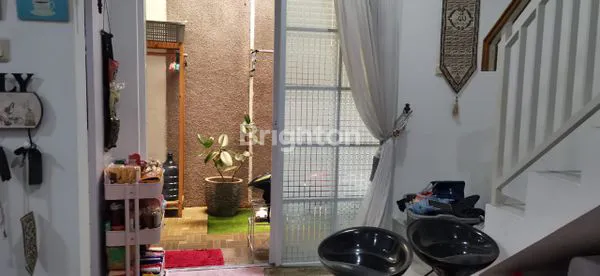 image RUMAH 2LANTAI DI DUTA BINTARO (5MENIT DARI ALAMSUTERA) TANGERANG (5)