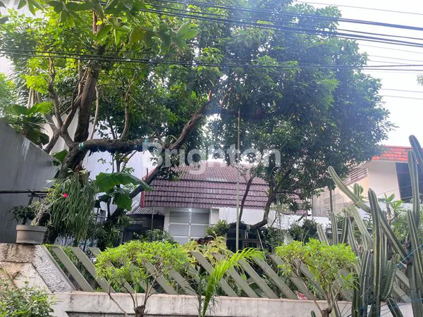image RUMAH MEWAH LT 360M² DI PERUMAHAN KEDOYA (2)
