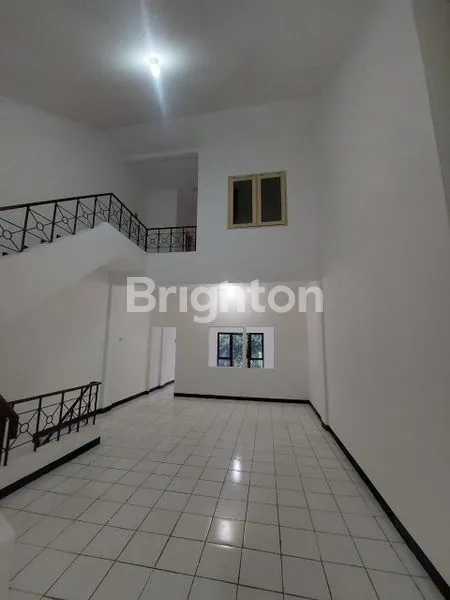 image MURAH BANGET RUKO SHM 2,5 LANTAI DI CENTER POINT KENJERAN SURABAYA (4)