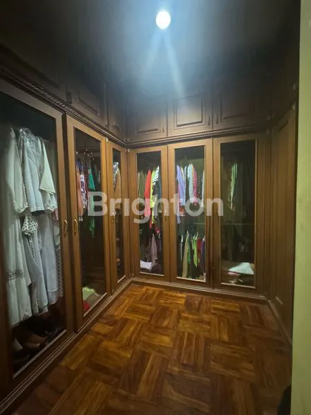 image RUMAH MEWAH TIPE HOOK /LUAS DI KEMANG PRATAMA LOKASI STRATEGIS | LINGKUNGAN PREMIUM | HARGA NEGO  (5)