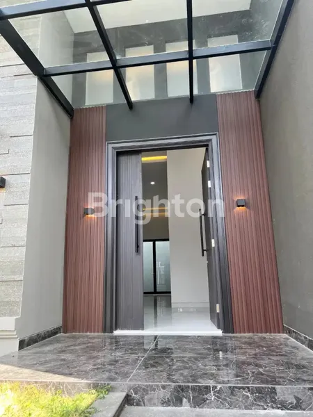 image RUMAH 2,5 LANTAI BARU GRESS CITRALAND FULLERTON SIAP HUNI (2)