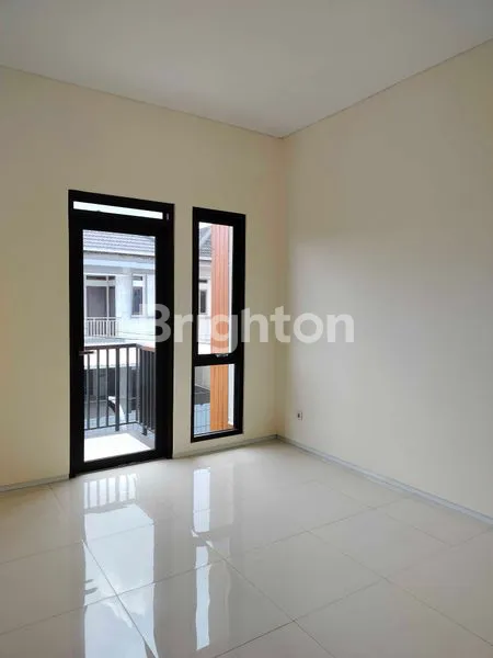 image JUAL RUMAH BARU 2 LANTAI MINIMALIS & STRATEGIS LINGKUNGAN ASRI DI TURANGGA BUAH BATU KOTA BANDUNG (6)