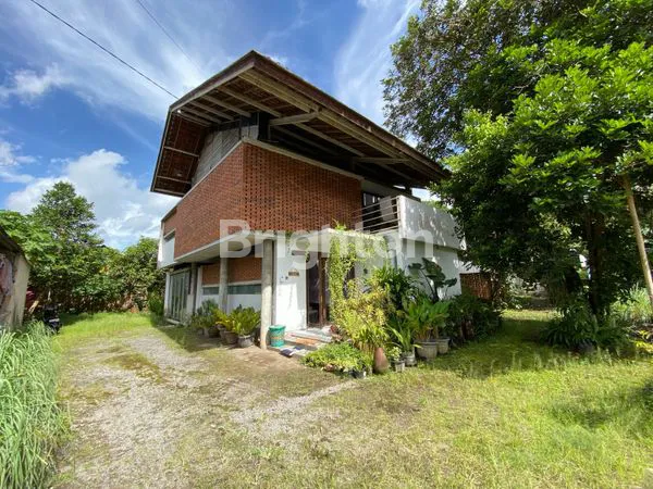 image RUMAH ASRI FULLY FURNISHED DEKAT PASAR SLEMAN (1)