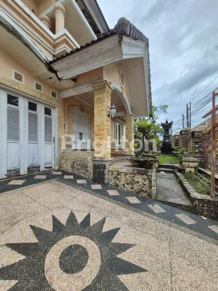 image RUMAH OLD MONEY DI KAWASAN ELITE RENON (2)