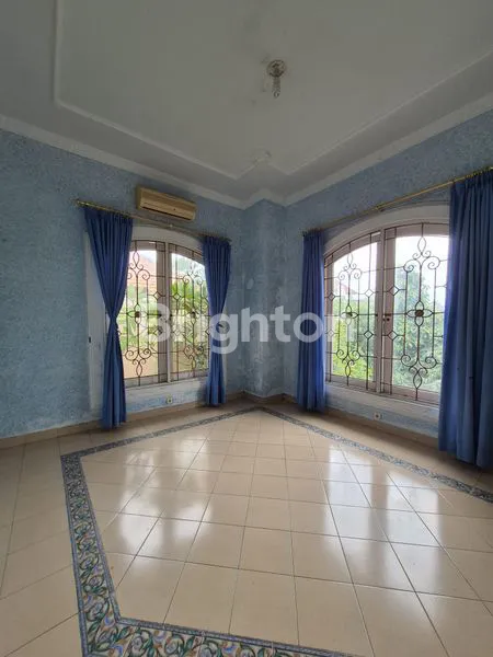 image RUMAH OLD MONEY DI KAWASAN ELITE RENON (6)