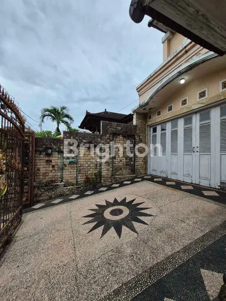 image RUMAH OLD MONEY DI KAWASAN ELITE RENON (8)