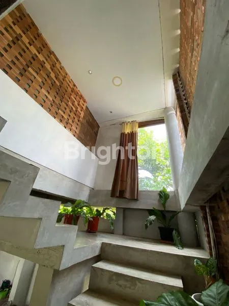 image RUMAH ASRI FULLY FURNISHED DEKAT PASAR SLEMAN (5)