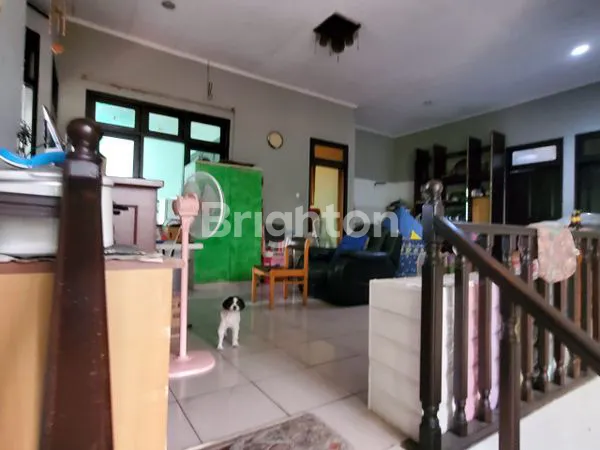 image DIJUAL RUMAH HOEK SHM LOKASI STRATEGIS BEBAS BANJIR METRO SUNTER (4)