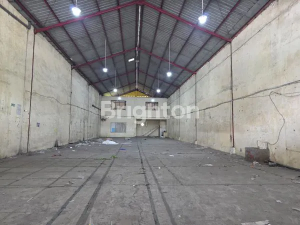 image GUDANG SIAP HUNI NOL JALAN RAYA DI SEDATI (2)