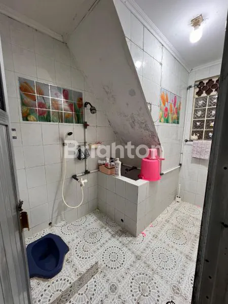 image RUMAH HOOK 2 LANTAI FULL FURNISHED LT 150 DI TAMAN RATU (6)