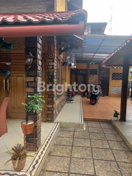 image RUMAH STRATEGIS HOEK, 2 LANTAI SHM DI KELAPA GADING (4)