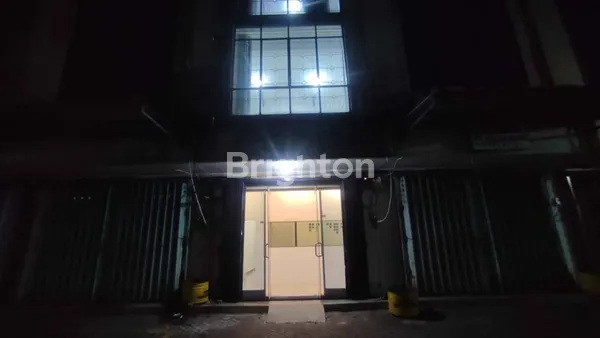 image DISEWAKAN RUKO 3 LANTAI , HABIS RENOVASI DI RAYA JEMURSARI (6)