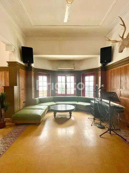 image SEWA RUMAH TEMPAT USAHA (1)