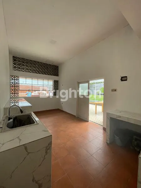 image SEWA RUMAH TEMPAT USAHA (5)