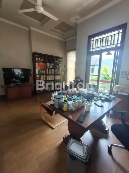 image RUMAH MEWAH 2 LANTAI DURI KEPA JAKARTA BARAT (2)