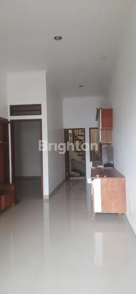 image RUMAH 3 LANTAI  KT 6+1 TEBET, JAKARTA SELATAN (4)