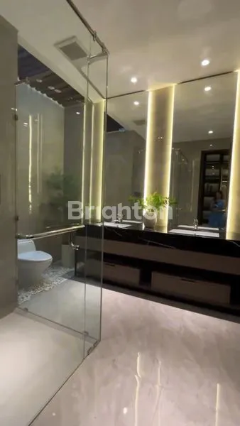 image GREENLAKE CITRALAND SURABAYA RUMAH BARU DENGAN ATTIC DAN POOL DI PHASE (4)