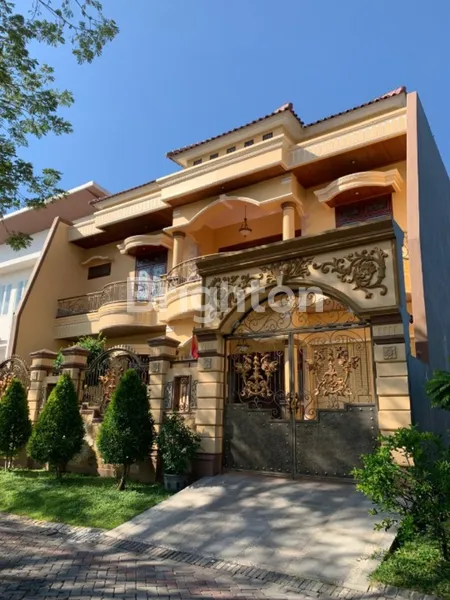 image RUMAH MEWAH 2 LANTAI PAKUWON CITY VILLA ROYAL, SURABAYA TIMUR (1)