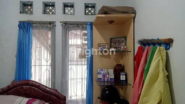 image RUMAH KLASIK BERSIH RAPI DAN STRATEGIS (6)