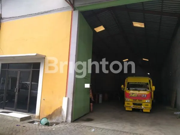 image GUDANG SIAP HUNI, TERAWAT, LETAK STRATEHIS, TERLETAK DI KAWASAN  PERGUDANGAN  MEIKO 5, BUDURAN, TIDAK BANJIR  SIDOARJO (4)