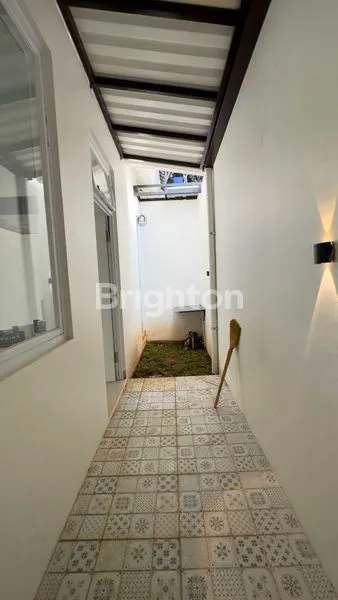 image RUMAH 2 LANTAI SIAP HUNI DI SENTUL CITY (6)