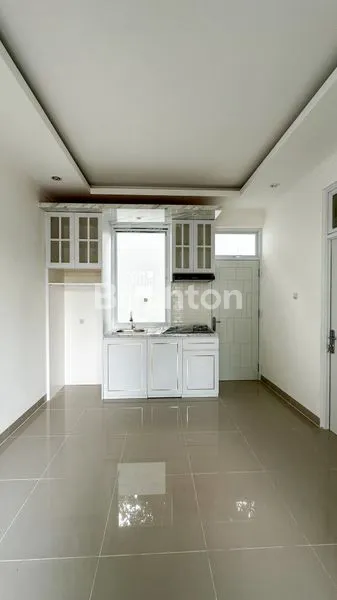 image RUMAH 2 LANTAI SIAP HUNI DI SENTUL CITY (4)