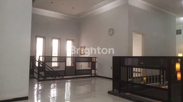 image DIJUAL RUMAH BESAR DEKAT UB DAN POLINEMA  (7)