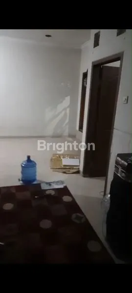 image RUMAH 2 LANTAI,AREA TAMBAKASRI,PINGGIR JALAN RAYA,SELANGKAH KE PASAR GADANG,10 MENIT MENUJU GOR (6)