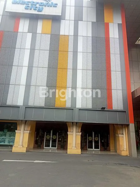 image   RUKO  GANDENG 3 LANTAI  DI PERTOKOAN REVO MALL,LOKASI STRATEGIS TERKONEKSI DENGAN LRT. HARGA NEGO !!! (1)