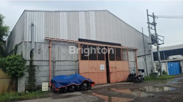 image GUDANG SIAP PAKAI DI ROMOKALISARI, LUAS 1000M² (1)