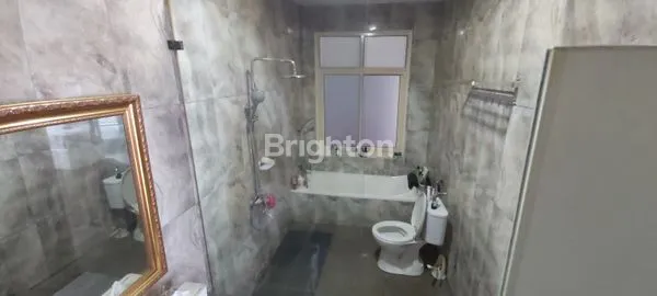 image RUMAH 2 LANTAI DI MODERNLAND TANGERANG – LUAS, LENGKAP, SIAP HUNI (8)