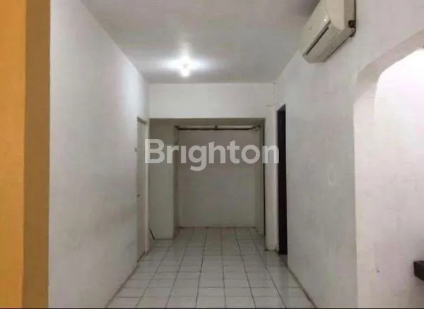 image RUMAH TEBET TIMUR LT 135M², AKSES 2 MOBIL, SHM (6)