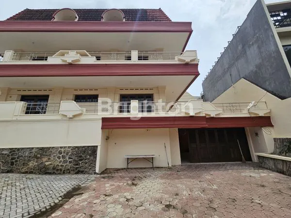 image RUMAH LOKASI EMAS DEKAT BANYAK MALL DI KOTA MALANG (1)