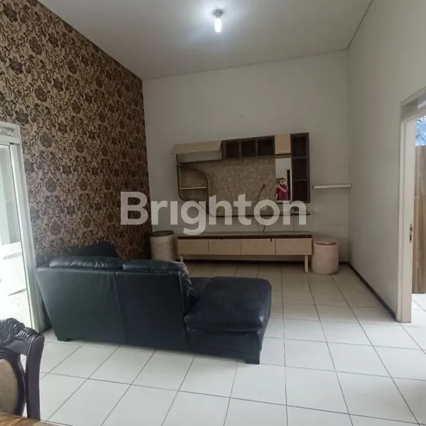 image RUMAH DISEWAKAN DI KOTA BARU PARAHYANGAN | FAVORIT KELUARGA, UDARA SEJUK & TENANG (2)