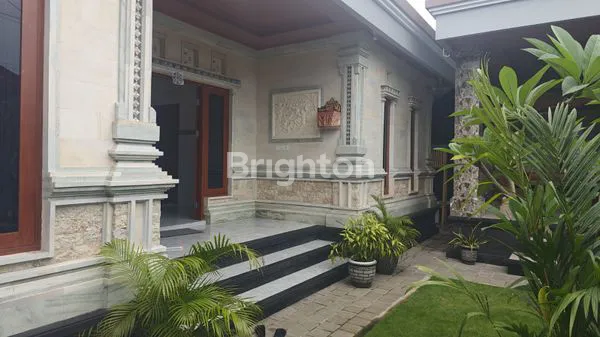 image RUMAH 1 LANTAI LUAS DAN SIAP HUNI DI DENPASAR SELATAN (3)