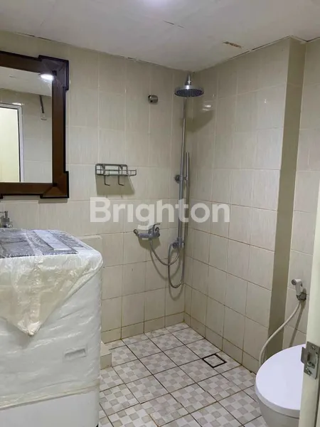 image APARTMENT FULL FURNISH UC TOWER BERKELEY CITRALAND (5)