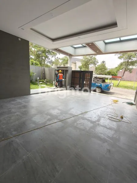 image  RUMAH MEWAH CITRALAND 3 LANTAI LIFT BARU SIAP HUNI (5)