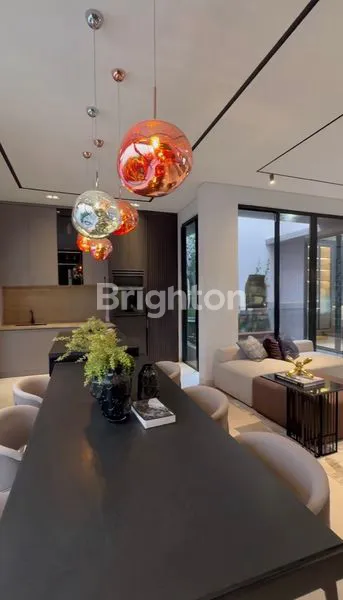 image RUMAH READY TYPE WHITNEY DELUXE DI PERUM GREENLAKE CITRALAND SINGAPORE SURABAYA BARAT (2)