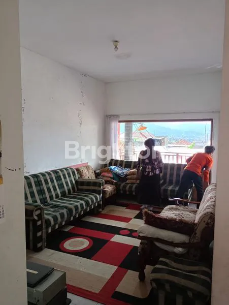 image RUMAH STRATEGIS 2 LANTAI, DEKAT ALUN-ALUN BATU (7)