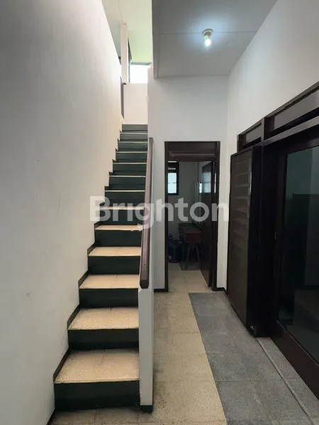 image RUMAH LT 296M DEKAT MIE GACOAN DAN BEBERAPA KAMPUS DI KARANGBESUKI KOTA MALANG (3)