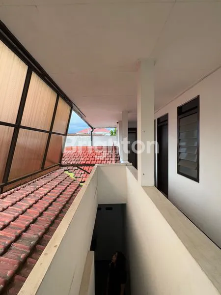 image RUMAH LT 296M DEKAT MIE GACOAN DAN BEBERAPA KAMPUS DI KARANGBESUKI KOTA MALANG (5)