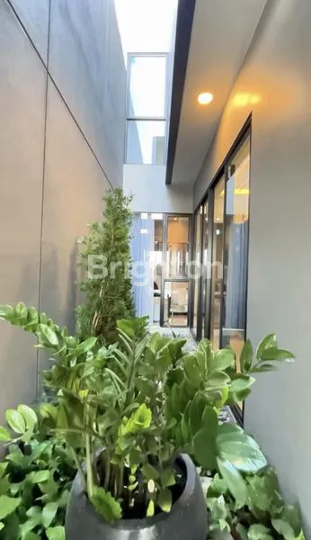 image RUMAH GREENLAKE CITRALAND TYPE VERDELLA DI SURABAYA BARAT AREA WIYUNG (2)