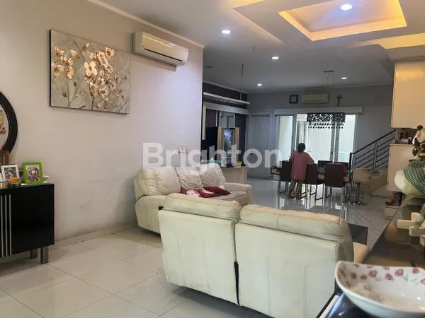 image DIJUAL RUMAH 2LANTAI RENO SEMI FURNISH DI CLUSTER ELIT KELAPA GADING (2)