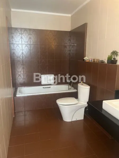 image DIJUAL RUMAH 2LANTAI RENO SEMI FURNISH DI CLUSTER ELIT KELAPA GADING (8)