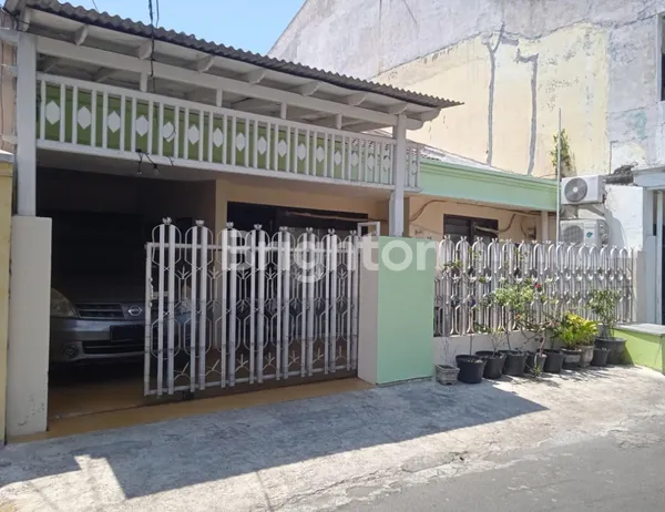 image RUMAH STRATEGIS LINGKUNGAN AMAN DAN NYAMAN SEMOLOWARU ELOK DEKAT NGINDEN KLAMPIS MANYAR ARAYA KEPUTIH MERR KEDUNG BARUK NIRWANA  (1)