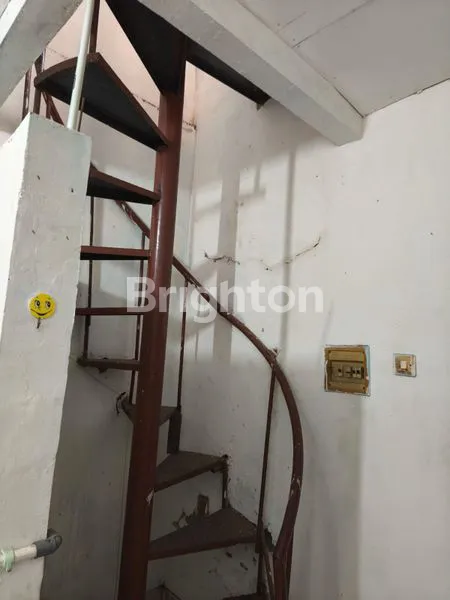 image RUMAH TUA BENTUK L JELAMBAR (2)