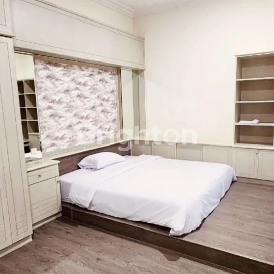 image RUMAH MEWAH CANTIK DI MERUYA JAKARTA BARAT  (7)