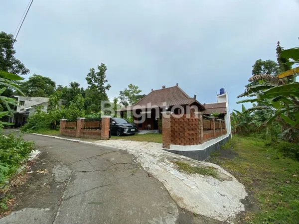 image RUMAH LIMASAN FULL KAYU JATI DEKAT UMY  (2)